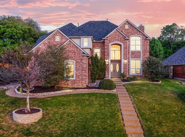 29 Remington Drive W, Highland Village, TX 75077