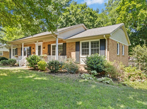 1208 Cary Street, Burlington, NC 27215