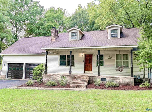 1341 Maple Lane NE, Arab, AL 35016
