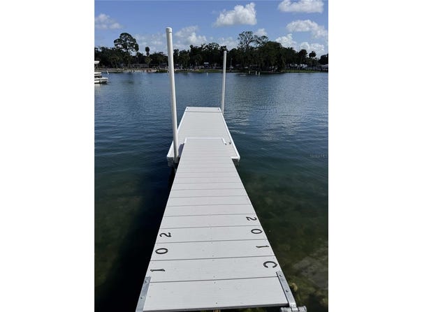 30 SE VALARE Lane, CRYSTAL RIVER, FL 34429