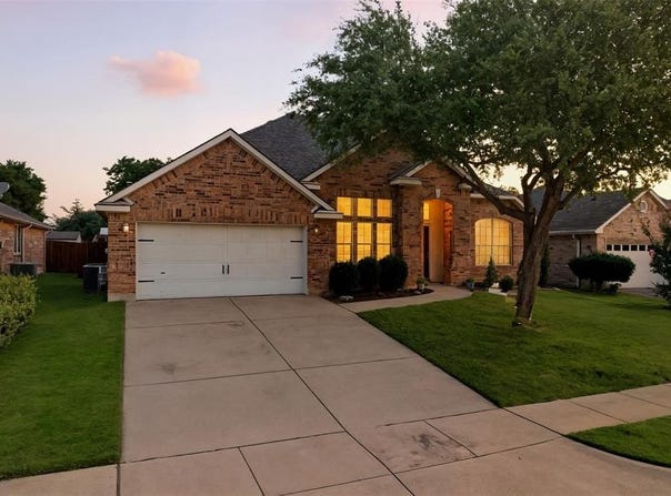 516 Griffith Drive, Saginaw, TX 76179