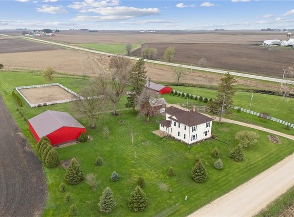 19979 200th Avenue, Monticello, IA 52310