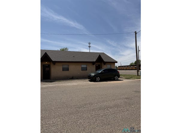 121-123 N E Avenue, Portales, NM 88130