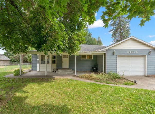 24912 E Heather Ln, Newman Lake, WA 99025