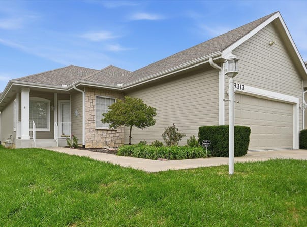 6313 SW Monarch CT, Topeka, KS 66610