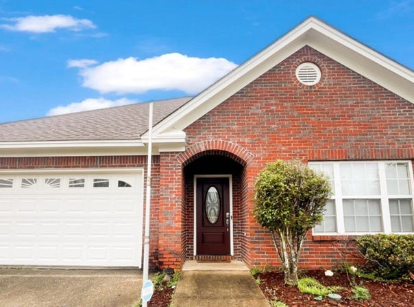 718 Briarcliff Place, Prattville, AL 36066