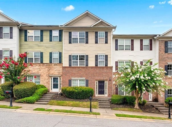5675 CASCADE run Run SW, Atlanta, GA 30336