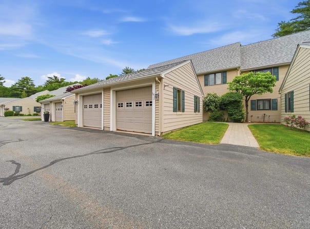 13 Hampton Towne Estates, Hampton, NH 03842