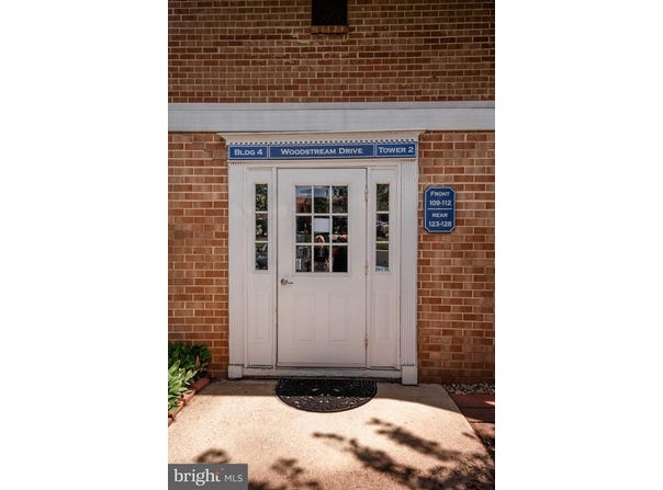 110 WOODSTREAM #CONDO 110, NORRISTOWN, PA 19403