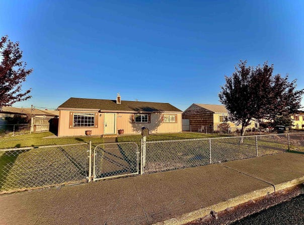 1708 N 17th Ave, Pasco, WA 99301