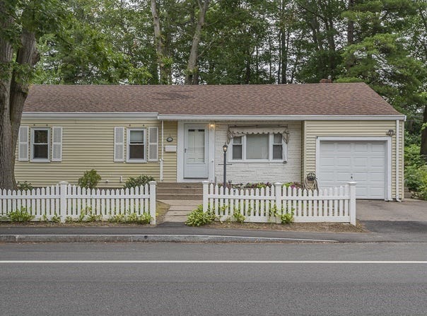 1028 Middle St, Weymouth, MA 02188