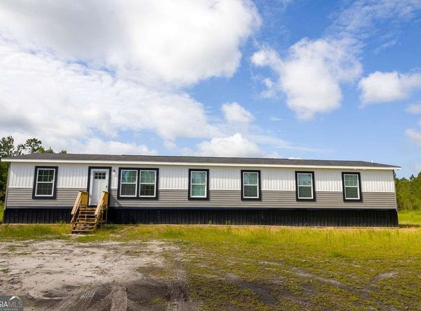 1475 Lewis Davis, Waycross, GA 31503