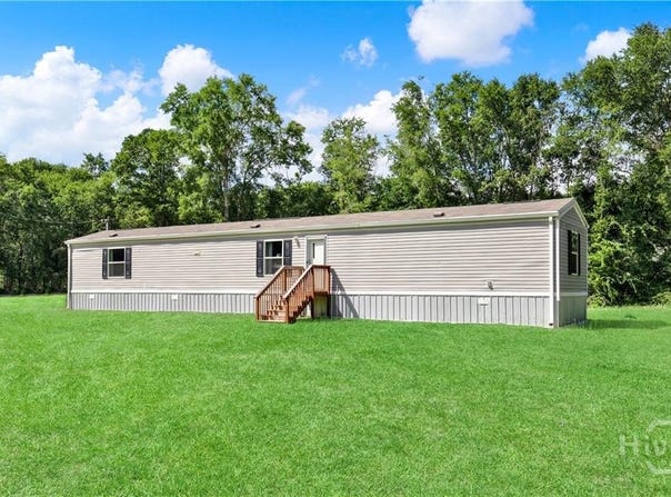 796 River Ridge Circle, Jesup, GA 31545
