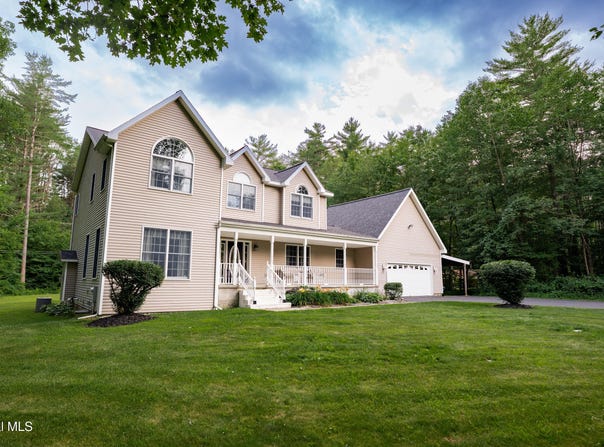 228 Reynolds Road, Moreau, NY 12828