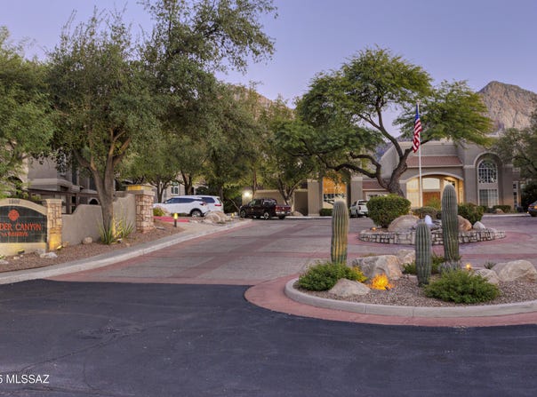 1500 E Pusch Wilderness Drive, Tucson, AZ 85737
