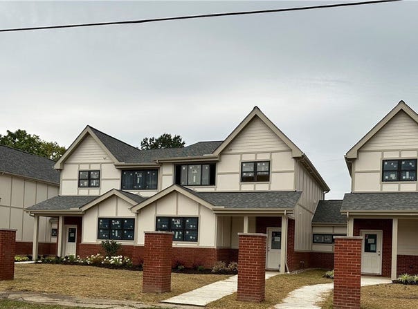 3142 E 135, Cleveland, OH 44120