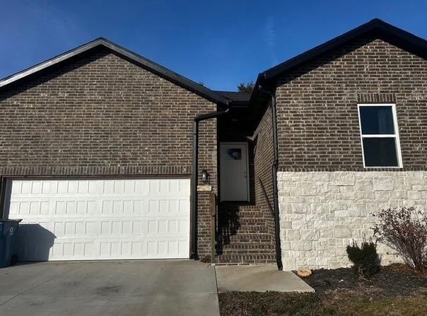 1413-1415 S Atlas Court, Ozark, MO 65721