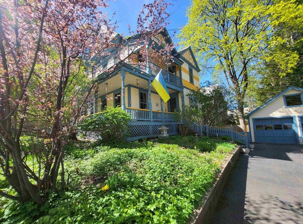 21 Howard Street, Brattleboro, VT 05301