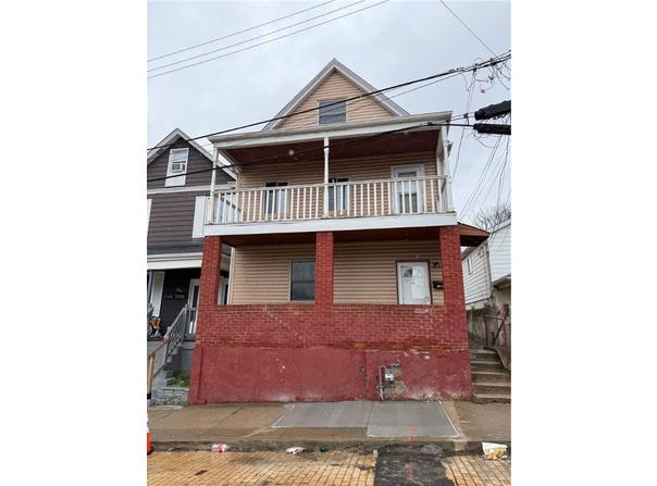 810 10th St, McKees Rocks, PA 15136