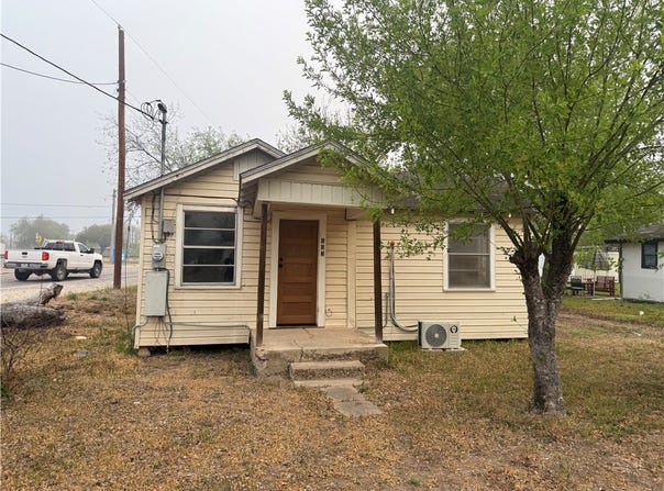 603 E Mesquite Street, Benavides, TX 78341