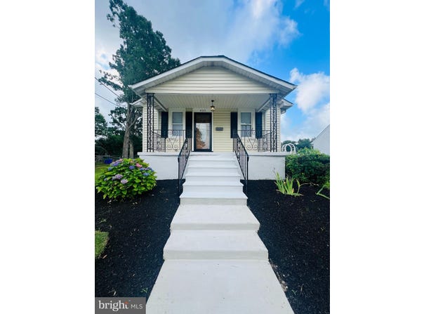 430 W BROOKE AVENUE, MAGNOLIA, NJ 08049