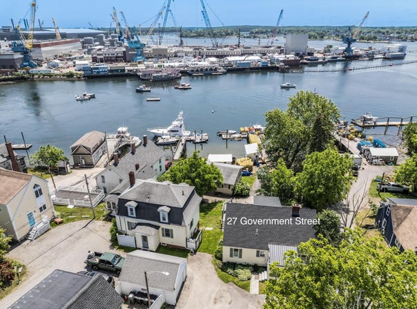 27 Government Street, Kittery, ME 03904
