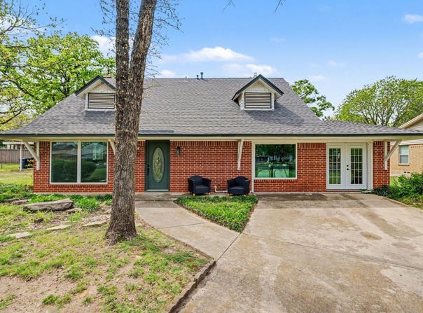 3245 Hartlee Field Road, Denton, TX 76208
