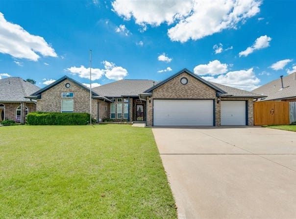 2013 Goldenrod Lane, Midwest City, OK 73130