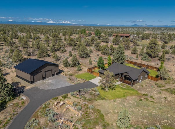 15920 SW Twin Lakes Road, Powell Butte, OR 97753