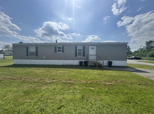 6 Oxford Road, Vassalboro, ME 04989