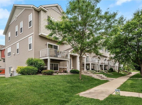 1949 Commonwealth Boulevard, Chanhassen, MN 55317