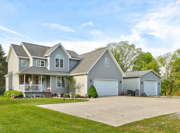 2119 E Vienna Road, Clio, MI 48420