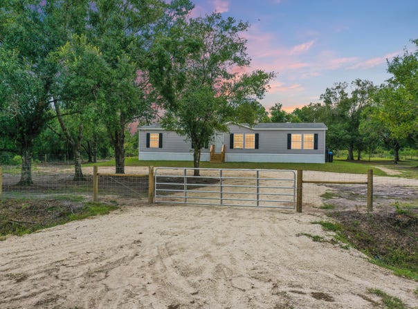 17018 260th Street, Okeechobee, FL 34972