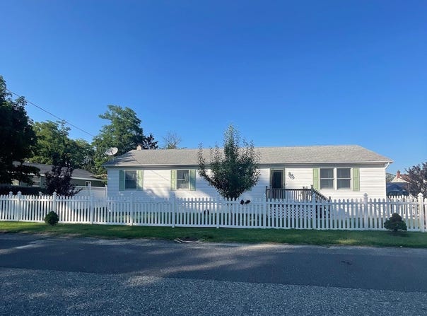 21 Locust Rd Road, Villas, NJ 08251