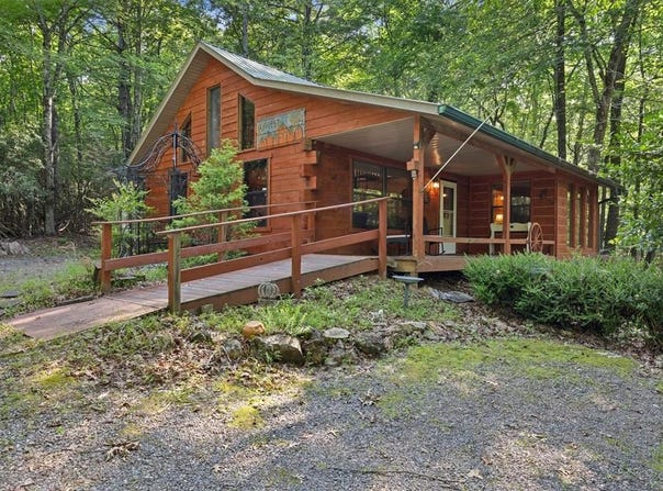 881 Sawyer Cove Road, Hayesville, NC 28904