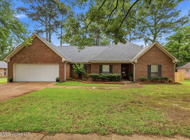 457 Shadowood Drive, Ridgeland, MS 39157
