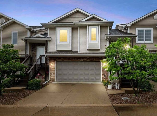 1005 Twilight Dr, NorthLiberty, IA 52317