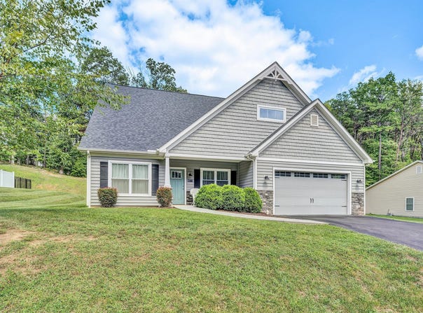 4273 Daugherty RD, Salem, VA 24153
