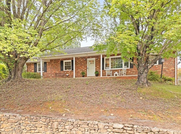 443 Ingal BLVD, Salem, VA 24153
