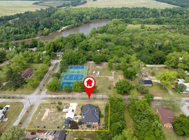 204 Jackson St N, Fort Gaines, GA 39851