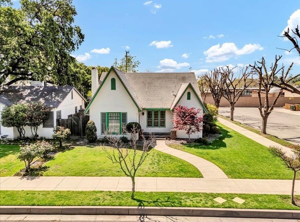 615 W Myrtle Avenue, Visalia, CA 93277