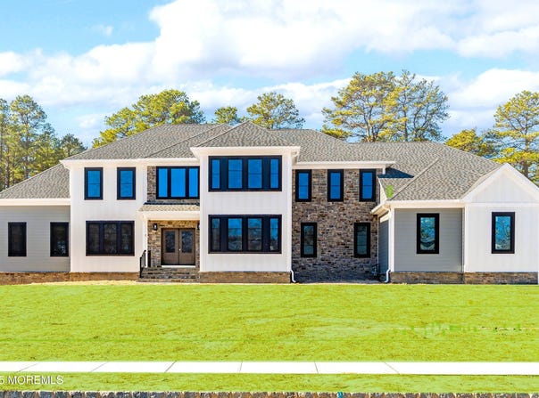 2 Haystack Court, Howell, NJ 07731