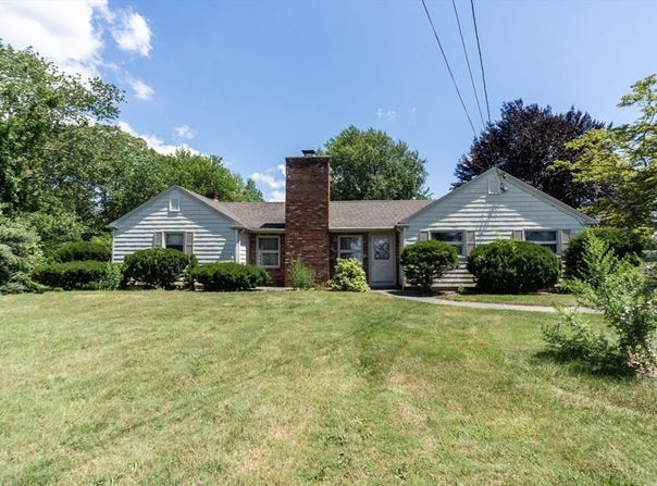 195 Barney Ave, Rehoboth, MA 02769