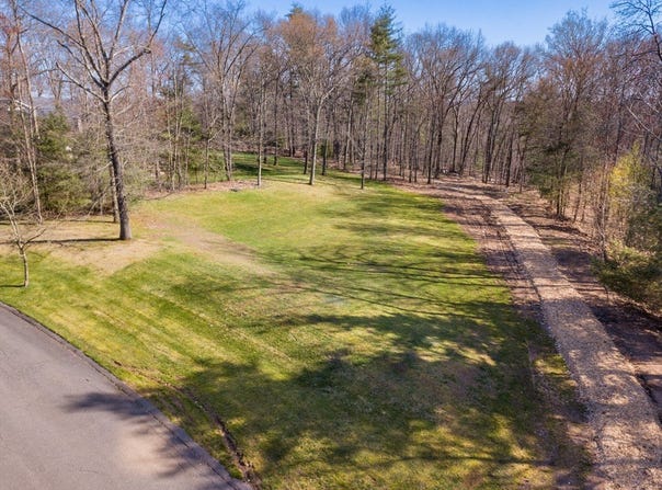 0 Rockingham Cir, East Longmeadow, MA 01028