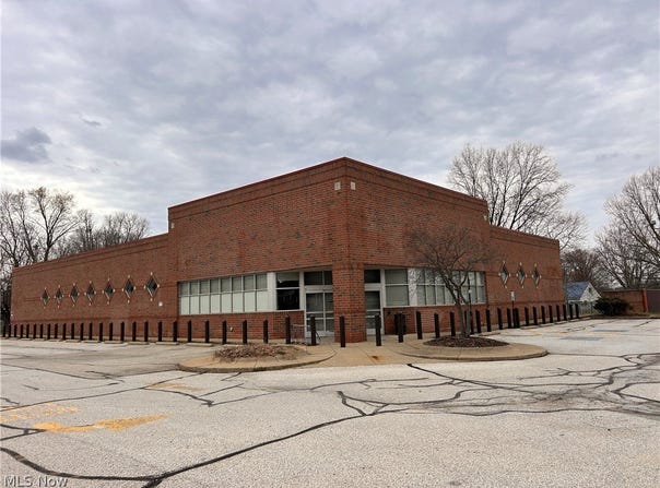 2840 Youngstown Road SE, Warren, OH 44484