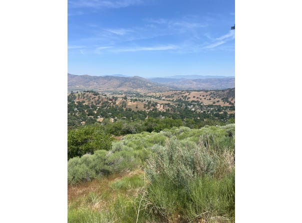 0 St. Moritz, Tehachapi, CA 93561