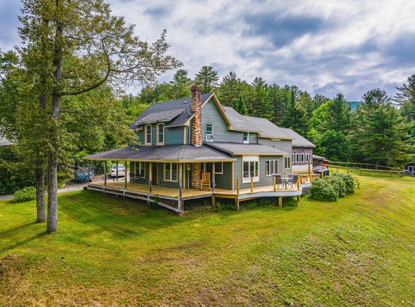 11 North Point Rd, Long Lake, NY 12847