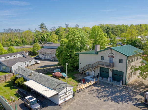 38 Academy Hill Road, Newcastle, ME 04553