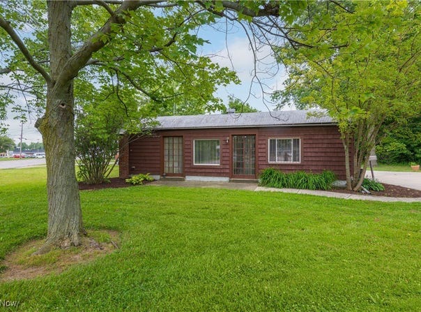 4465 Oberlin Avenue, Lorain, OH 44053