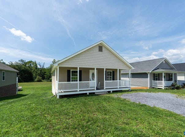 17160 MT PLEASANT RD, ELKTON, VA 22827